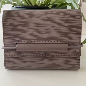 Vintage EUC Louis Vuitton Tri Fold Wallet